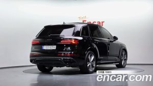 Audi Q7 55 TFSI 4WD Premium 2023 года из Южной Кореи