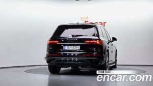 Audi Q7 55 TFSI 4WD Premium 2023 года из Южной Кореи