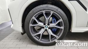 BMW X6 xDrive40i M Sport 2023 года из Южной Кореи