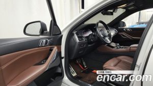 BMW X6 xDrive40i M Sport 2023 года из Южной Кореи