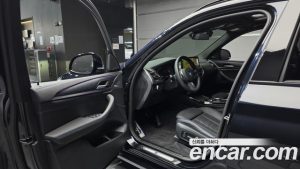 BMW iX3 M Sport 2025 года из Южной Кореи
