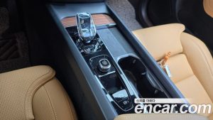 Volvo XC60 B5 Ultra Bright 2025 года из Южной Кореи