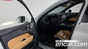 Volvo XC60 B5 Ultra Bright 2025 года из Южной Кореи