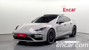 Porsche Panamera 4.0 GTS 2023 года из Южной Кореи