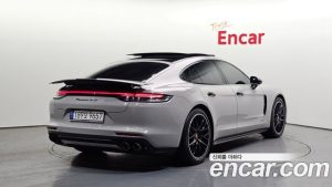 Porsche Panamera 4.0 GTS 2023 года из Южной Кореи