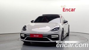 Porsche Panamera 4.0 GTS 2023 года из Южной Кореи