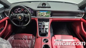 Porsche Panamera 4.0 GTS 2023 года из Южной Кореи