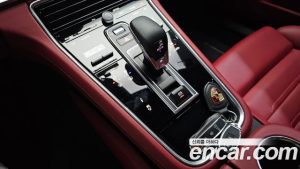 Porsche Panamera 4.0 GTS 2023 года из Южной Кореи