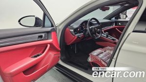 Porsche Panamera 4.0 GTS 2023 года из Южной Кореи