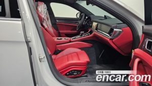 Porsche Panamera 4.0 GTS 2023 года из Южной Кореи