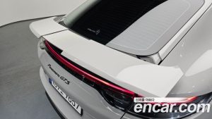 Porsche Panamera 4.0 GTS 2023 года из Южной Кореи