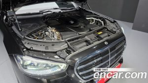 Mercedes-Benz S-Class S400 d 4MATIC 2023 года из Южной Кореи
