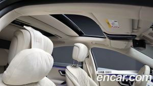 Mercedes-Benz S-Class S400 d 4MATIC 2023 года из Южной Кореи
