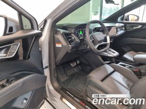 Audi Q4 e-tron 45 Premium Sportback 2025 года из Южной Кореи