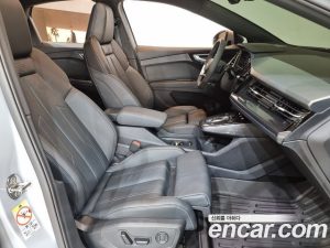 Audi Q4 e-tron 45 Premium Sportback 2025 года из Южной Кореи