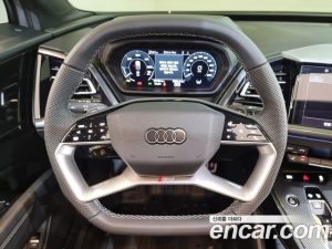 Audi Q4 e-tron 45 Premium Sportback 2025 года из Южной Кореи
