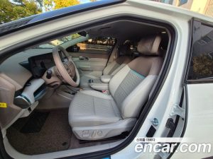 Kia EV4 Long Range 2WD 2025 года из Южной Кореи