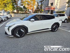 Kia EV4 Long Range 2WD 2025 года из Южной Кореи