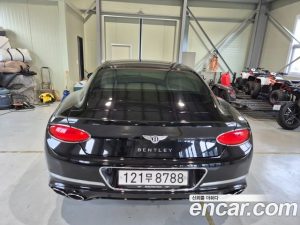Bentley Continental 4.0 GT 2022 года из Южной Кореи