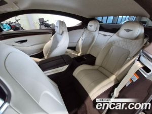Bentley Continental 4.0 GT 2022 года из Южной Кореи