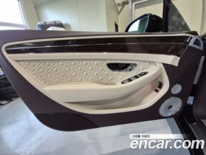 Bentley Continental 4.0 GT 2022 года из Южной Кореи