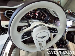 Bentley Continental 4.0 GT 2022 года из Южной Кореи