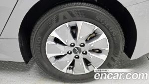 Kia K5 Prestige 2024 года из Южной Кореи