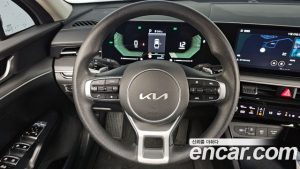 Kia K5 Prestige 2024 года из Южной Кореи