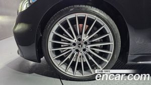 Mercedes-Benz S-Class S500L 4MATIC 2023 года из Южной Кореи