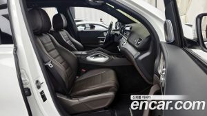 Mercedes-Benz GLS-Class GLS400d 4MATIC 2023 года из Южной Кореи