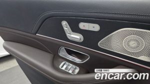 Mercedes-Benz GLS-Class GLS400d 4MATIC 2023 года из Южной Кореи