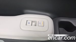 Hyundai Santafe Бензин 2.5T 2WD 2024 года из Южной Кореи