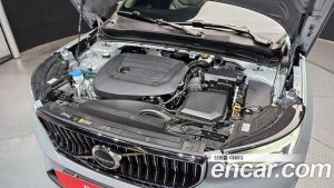 Volvo XC40 B4 Ultra Bright 2025 года из Южной Кореи