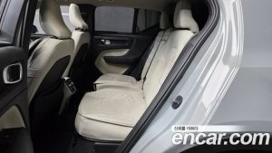 Volvo XC40 B4 Ultra Bright 2025 года из Южной Кореи