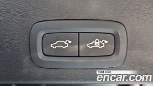 Volvo XC40 B4 Ultra Bright 2025 года из Южной Кореи