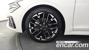 Kia K5 1.6 Turbo 2025 года из Южной Кореи