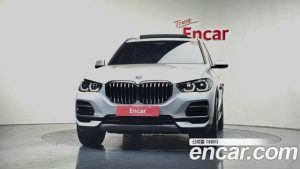 BMW X5 xDrive 45e xLine 2023 года из Южной Кореи