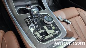 BMW X5 xDrive 45e xLine 2023 года из Южной Кореи