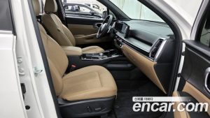 Kia Sorento Бензин 2.5T 2WD 2024 года из Южной Кореи