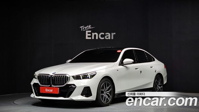 BMW 5-Series 520i M Sport 2024 года из Кореи