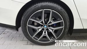 BMW 5-Series 520i M Sport 2024 года из Южной Кореи