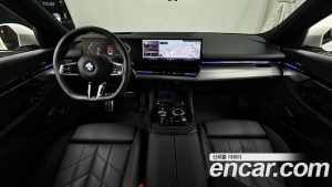 BMW 5-Series 520i M Sport 2024 года из Южной Кореи
