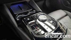 BMW 5-Series 520i M Sport 2024 года из Южной Кореи