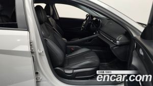 Hyundai AVANTE 1.6 LPi 2024 года из Южной Кореи