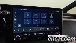 Lexus LM 500h Royal 2025 года из Южной Кореи