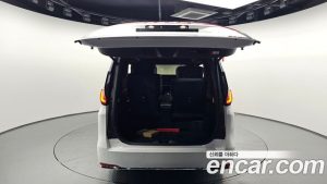 Lexus LM 500h Royal 2025 года из Южной Кореи