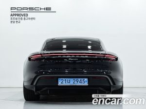Porsche Taycan Base 2024 года из Южной Кореи