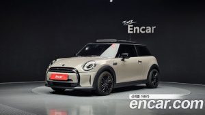 Mini Cooper CLASSIC Plus 2024 года из Южной Кореи