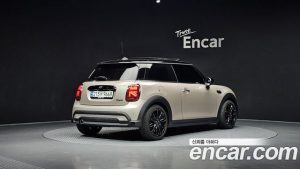 Mini Cooper CLASSIC Plus 2024 года из Южной Кореи