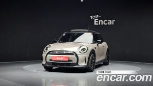 Mini Cooper CLASSIC Plus 2024 года из Южной Кореи